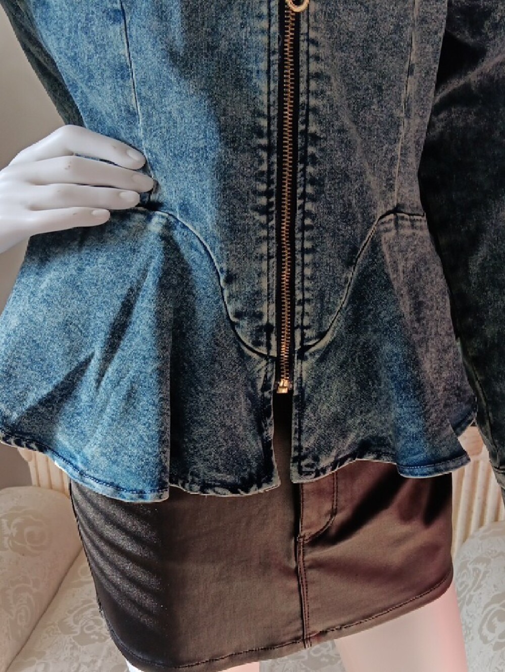 Ruffled Peplum Denim Zip Jacket - Blue - Picture 4 of 9
